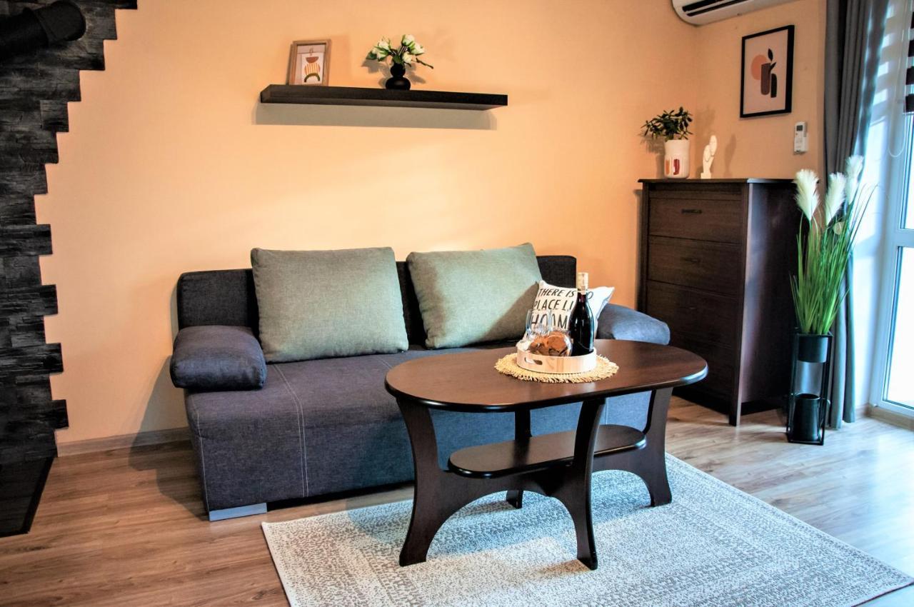 Apartament "Klimatycznie" - Przytulny, 4-Osobowy, Jelenia Gora, Cieplice Экстерьер фото